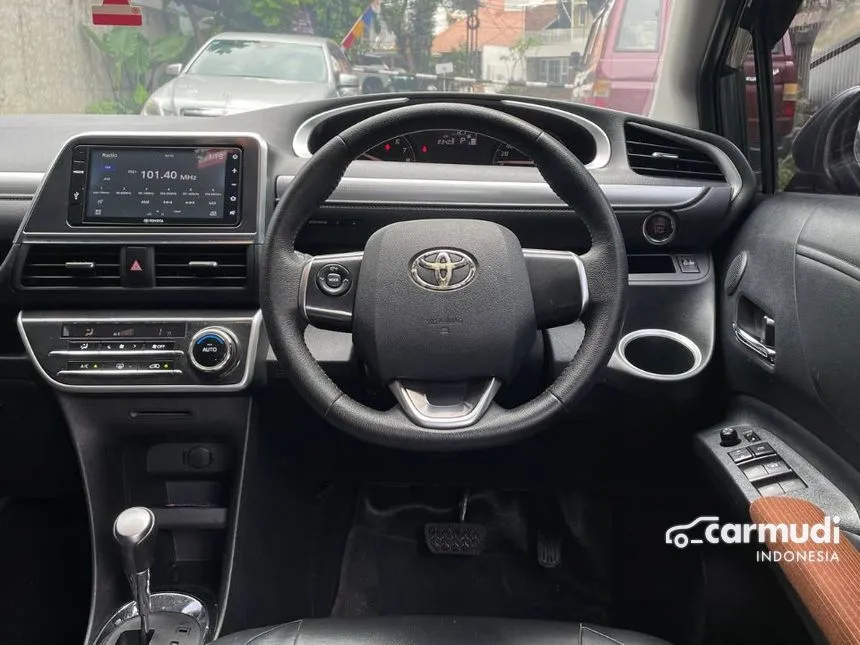 2016 Toyota Sienta V MPV