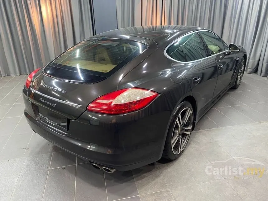 2009 Porsche Panamera 4S Hatchback