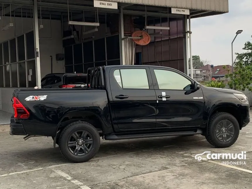 2025 Toyota Hilux V Pickup