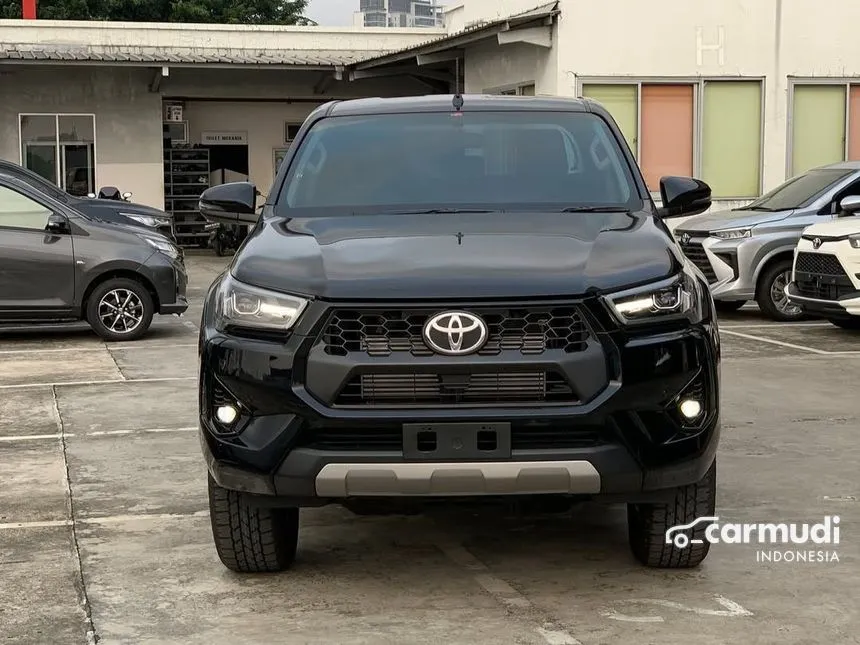 2025 Toyota Hilux V Pickup