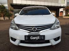 Nissan Grand Livina 1.5 XV AT 2015 Putih Termurah