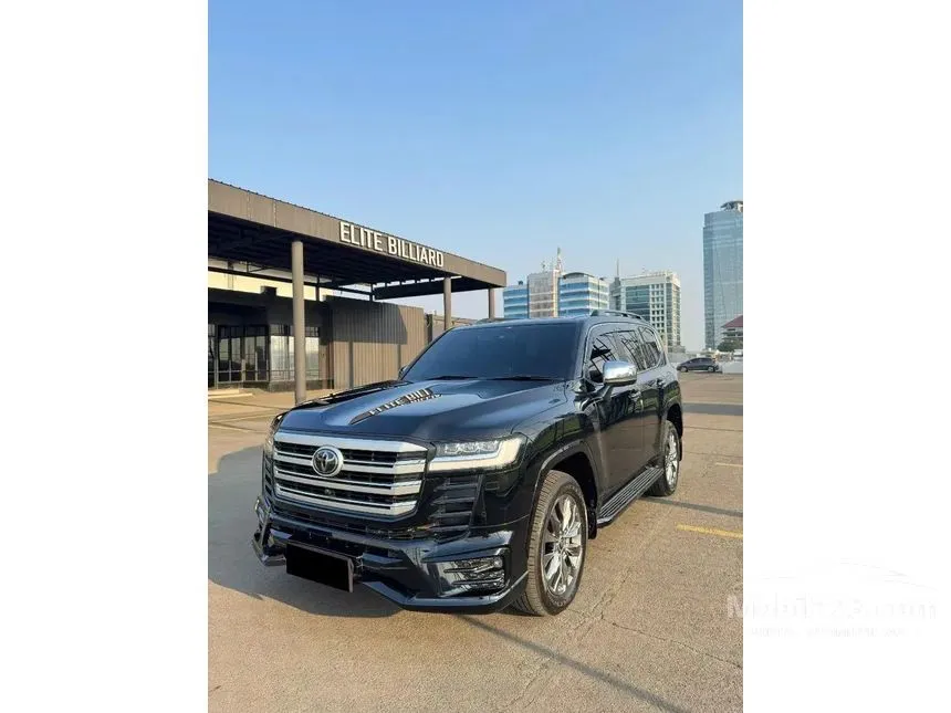 2023 Toyota Land Cruiser 300 VX-R SUV