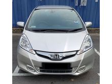 HONDA JAZZ 1.3 HYBRID - FULLY IMPORT, 1ST LADY OWNER, 60K KM WITH FULL SERVICE RECORD, PADDLE SHIFT, ORIGINAL PAINT, NICE NUMBER, 4 NEW TYRES, PERFECT