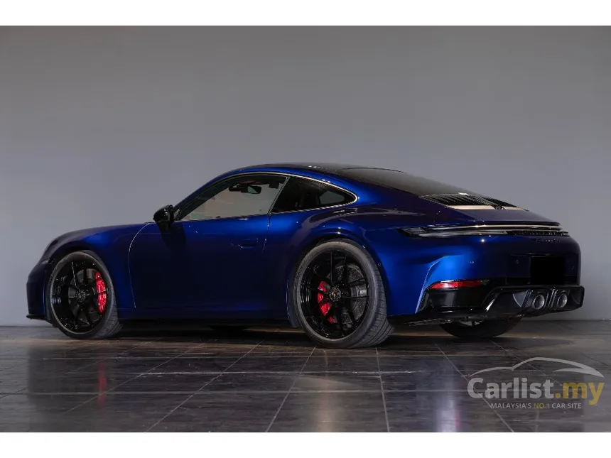 2025 Porsche 911 Carrera 4 GTS Coupe