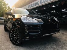 PORSCHE CAYENNE 4.8 1 YR WTY 2010,SUN ROOF,CRYSTAL BLACK IN COLOUR,PORSCHE SPORT RIMS,WEEKEND CAR,ONE DOCTOR OWNER
