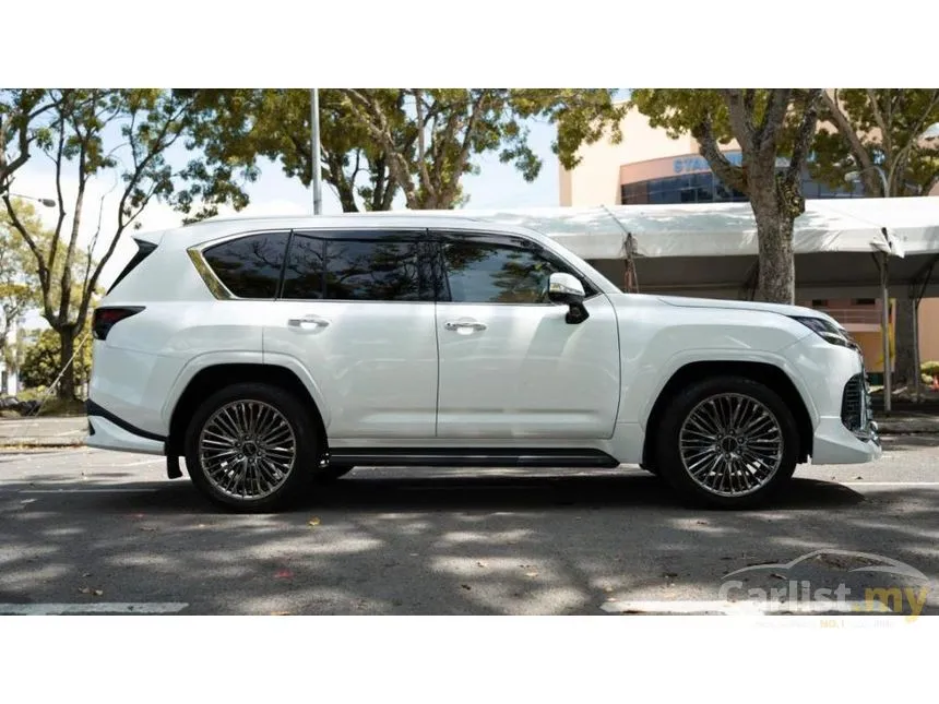 2022 Lexus LX 600 7 seater SUV