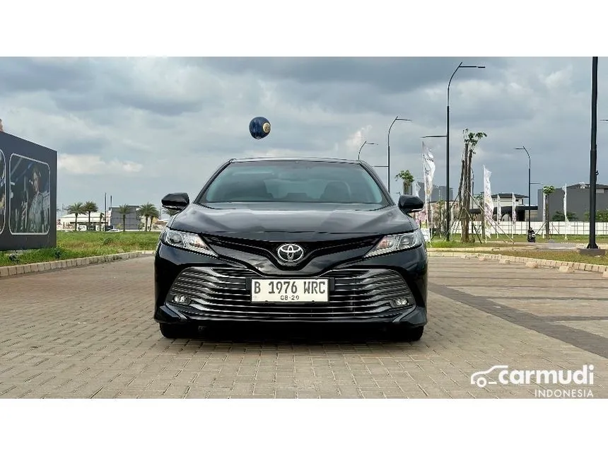 2019 Toyota Camry V Sedan