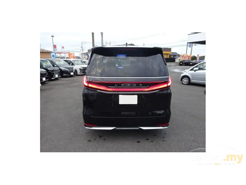 2024 Lexus LM 500h Version L 6 Seater MPV