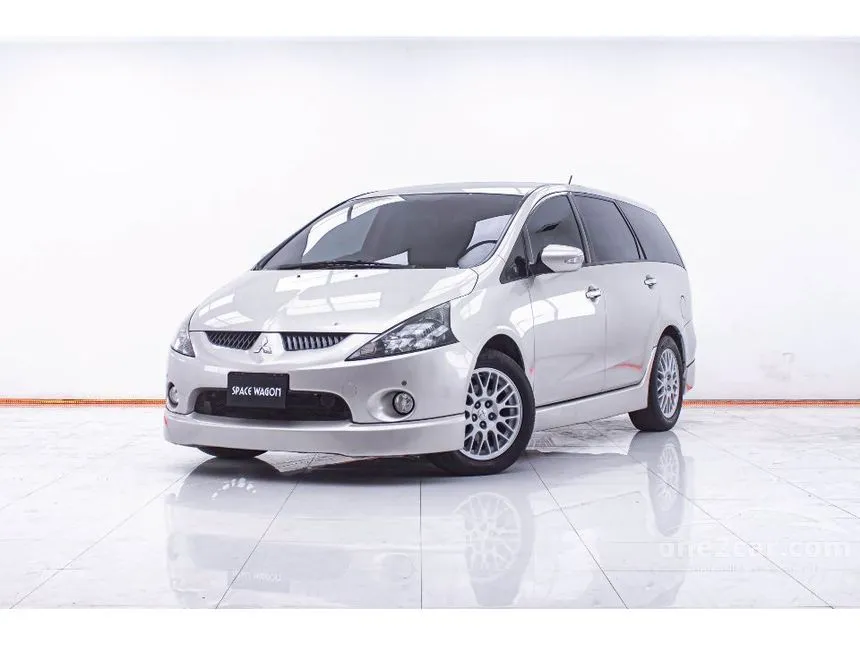 2005 Mitsubishi SPACE WAGON GT Wagon