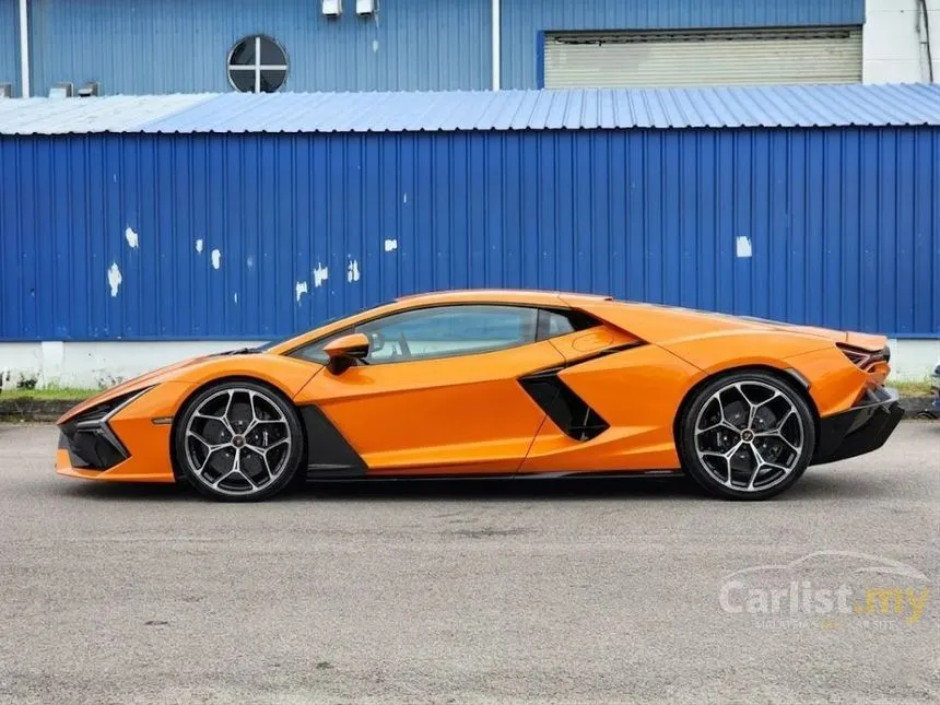2024 Lamborghini Revuelto Coupe