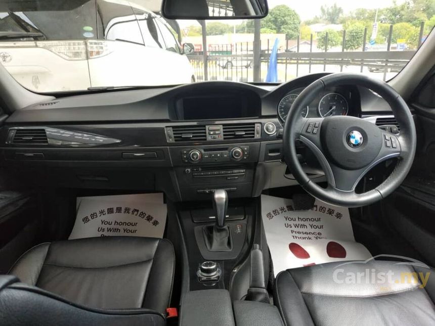 2011 BMW 320i Sports Sedan