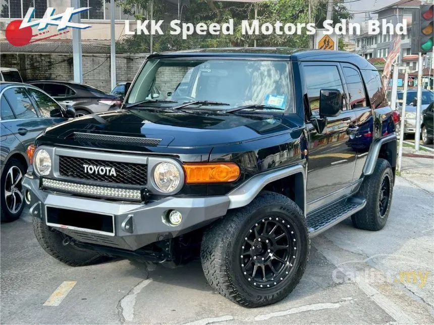 2014 Toyota FJ Cruiser SUV