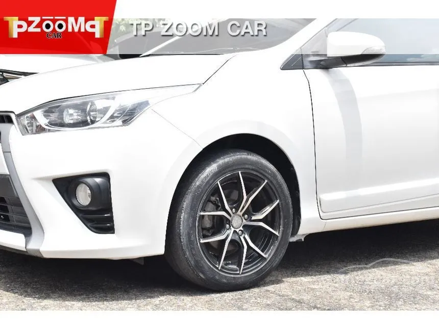 2016 Toyota YARIS G Hatchback