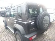 2024 Suzuki Jimny 1.5 5 Door (1 Tone) SUV Diskon 20juta Cash bertahap gan.Paling murah sejabodetabek
