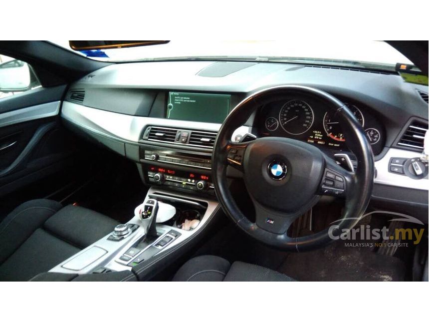 2010 BMW 523i M Sport Sedan
