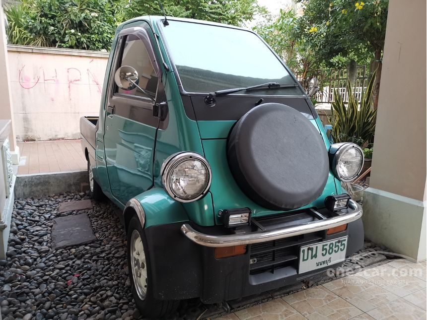 Daihatsu midget 1