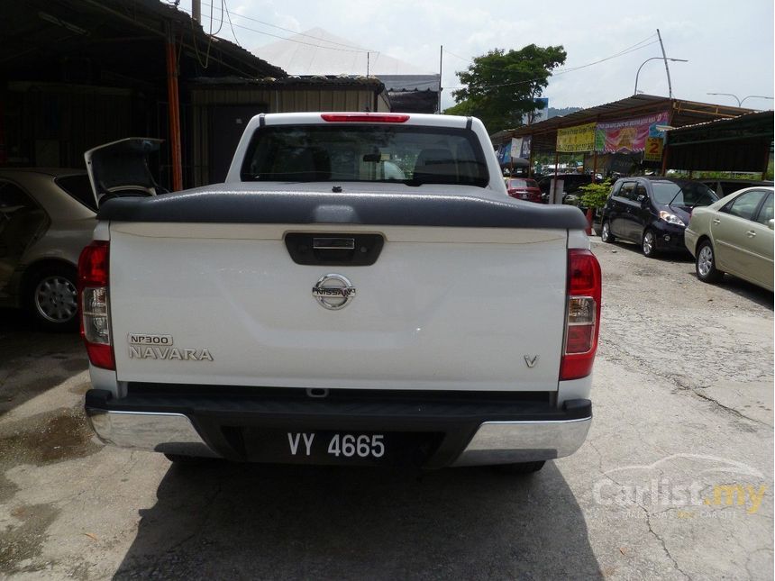 Nissan Navara 2017 NP300 SE 2.5 in Kuala Lumpur Automatic 