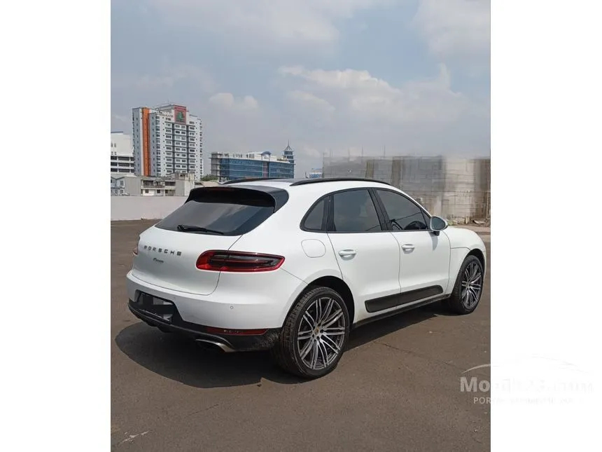 2017 Porsche Macan SUV
