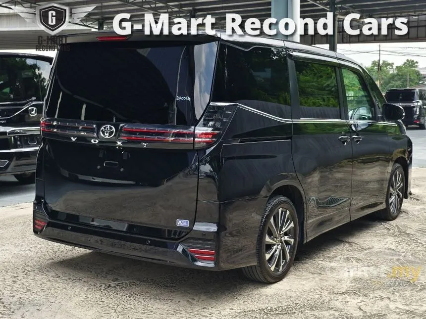 2023 Toyota Voxy S-Z MPV