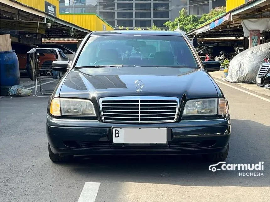 1997 Mercedes-Benz C230 Kompressor Sedan
