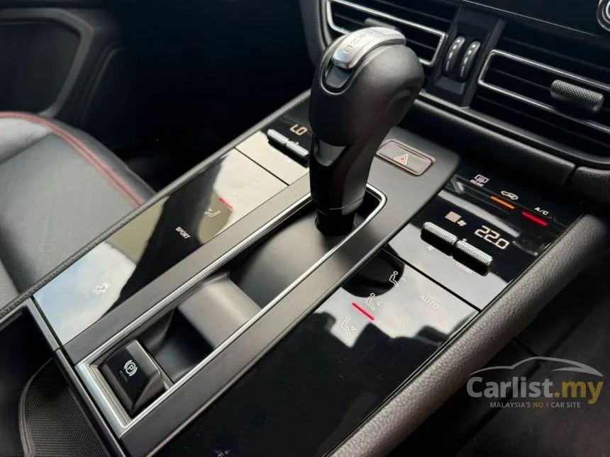 2021 Porsche Macan SUV