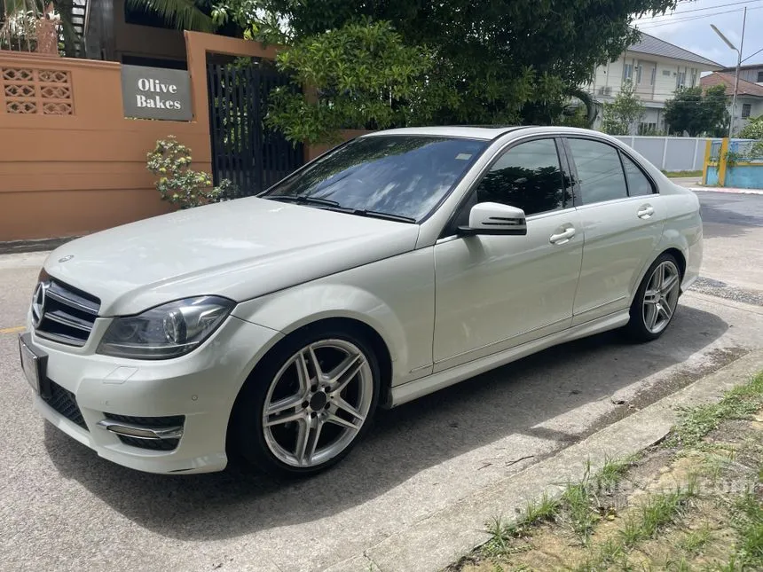 2013 Mercedes-Benz C250 Avantgarde CGI BlueEFFICIENCY Sedan