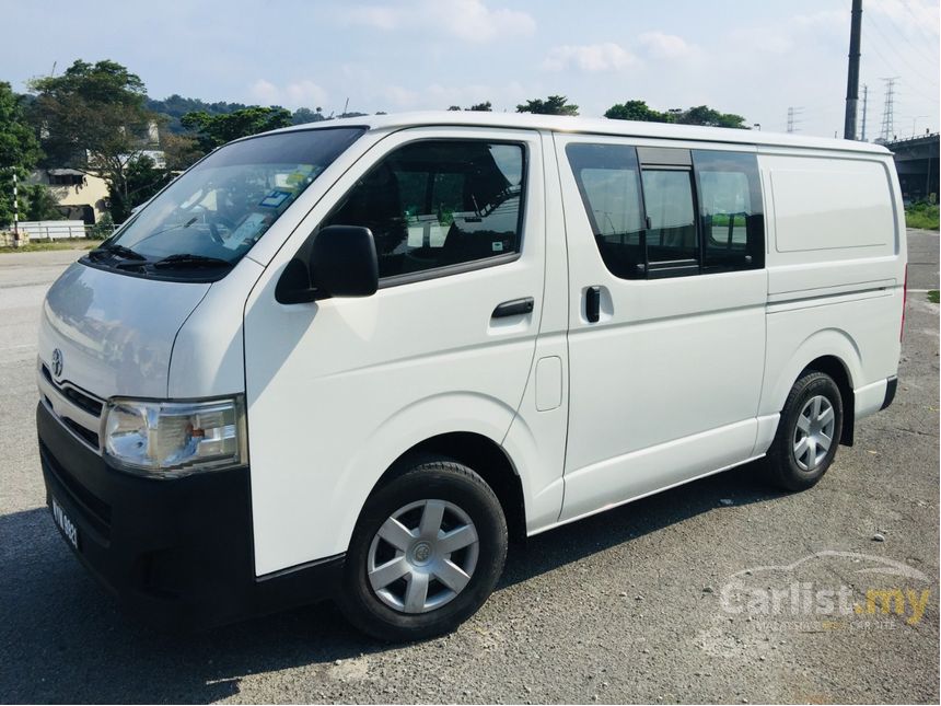 Toyota hiace 5 seater sales van