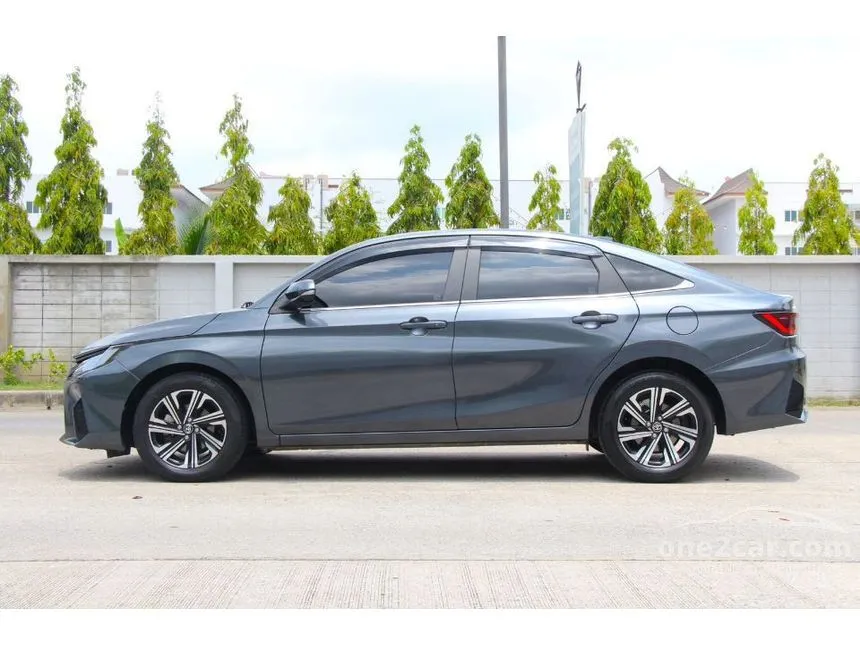 2023 Toyota Yaris Ativ Premium Sedan