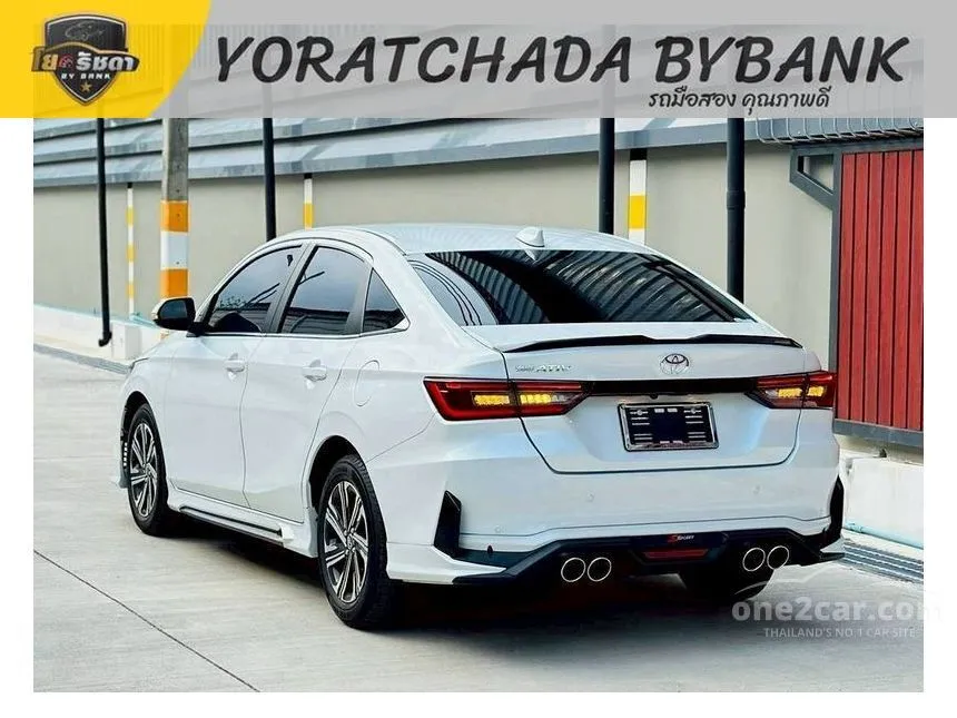 2025 Toyota Yaris Ativ Premium Sedan