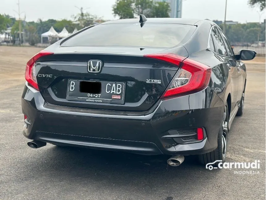 2017 Honda Civic ES Sedan