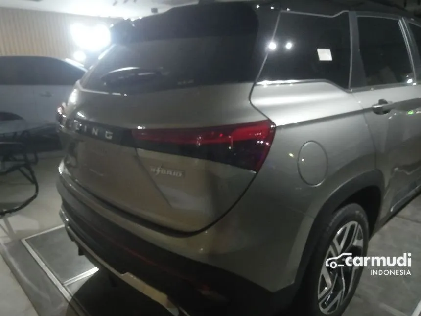 2024 Wuling Almaz RS Hybrid Wagon