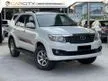 Used 2015 Toyota Fortuner 2.7 V SUV 2 YEARS WARRANTY LEATHER SEAT NO OFF ROAD TRD SPORTIVO