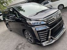2019 Toyota Vellfire 2.5 ZG PILOT SEAT , SUNROOF MOONROOF, PRE CRASH ,BLIND SPOT , 2 BIG ALPINE DVD PLAYER