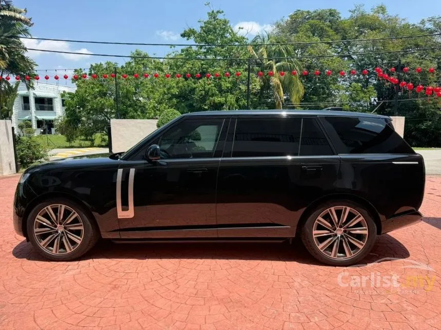 2022 Land Rover Range Rover D350 Autobiography SUV