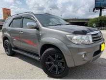 2011 Toyota Fortuner 2.7 V SUV (A) PETROL SPORT RIMS TOUCH SREEN 2.5