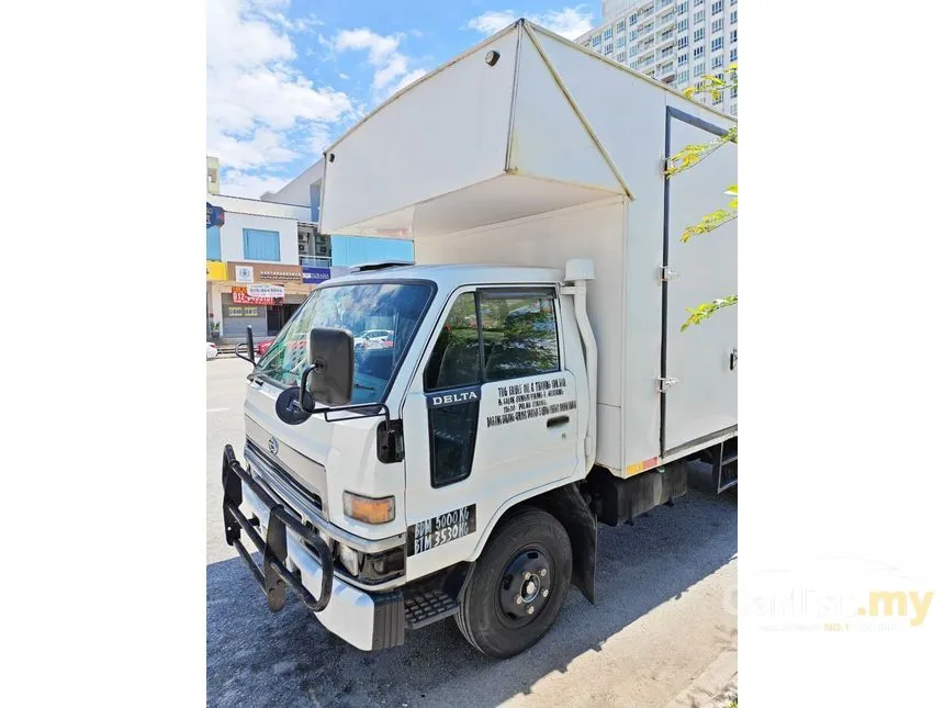 2011 Daihatsu Delta V116-HU Luton Van Lorry
