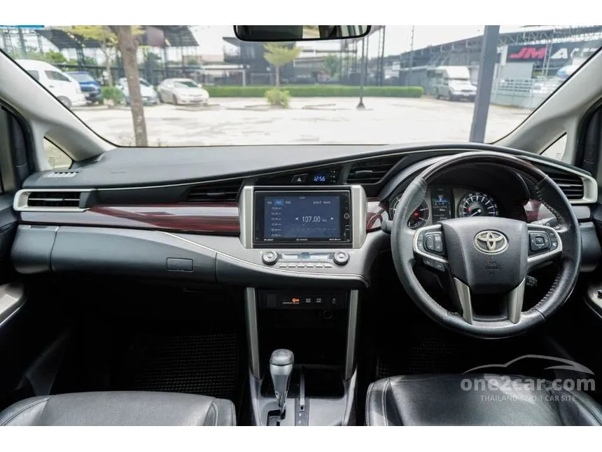 2017 Toyota Innova Crysta V Wagon