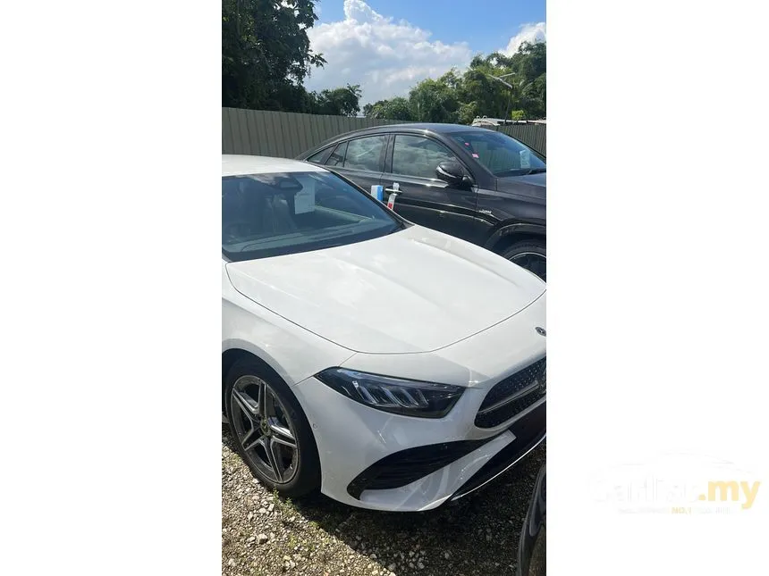 2025 Mercedes-Benz A250 4MATIC AMG Line Sedan