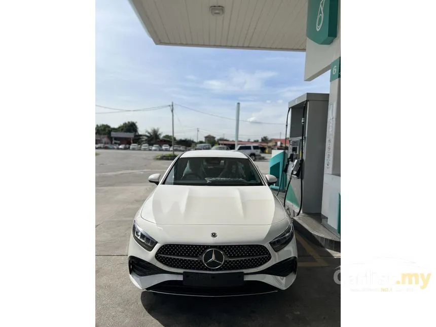 2025 Mercedes-Benz A250 4MATIC AMG Line Sedan