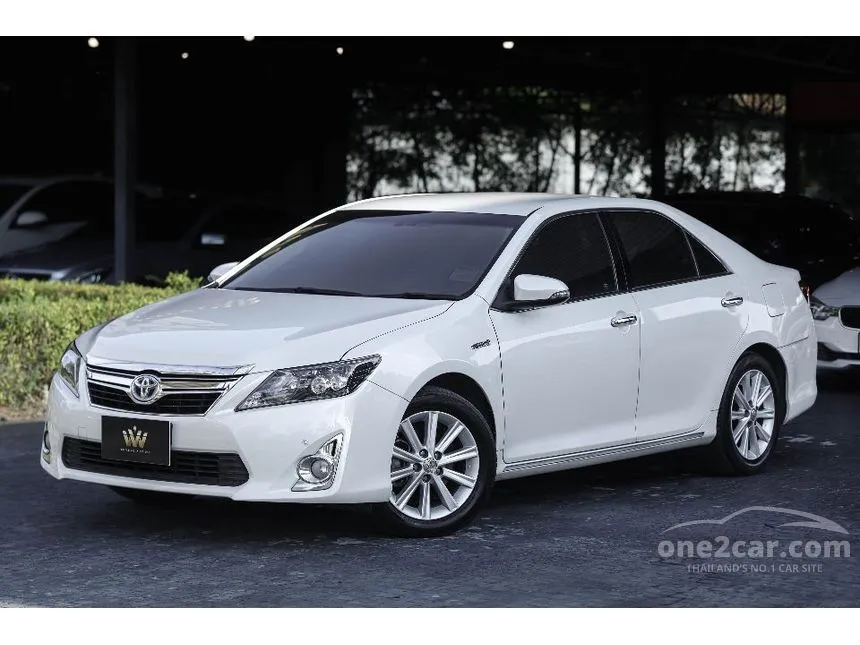 2012 Toyota CAMRY Hybrid DVD Sedan