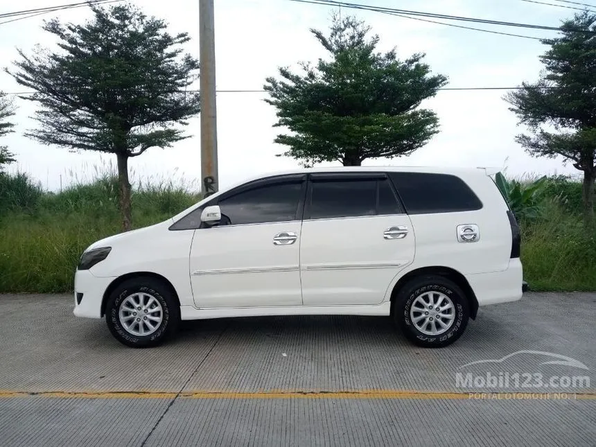 2013 Toyota Kijang Innova V MPV