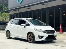 2016 Honda Jazz 1.5 V Hatchback