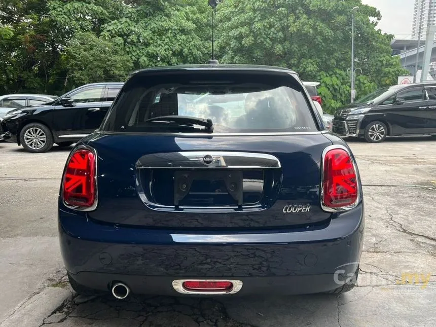 2018 MINI 5 Door Cooper Urbanite Edition Hatchback