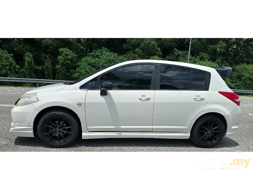 2012 Nissan Latio Comfort Hatchback