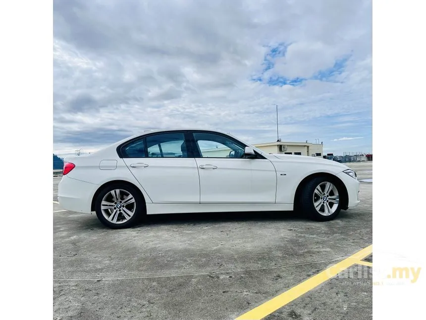 2012 BMW 320i Sport Line Sedan