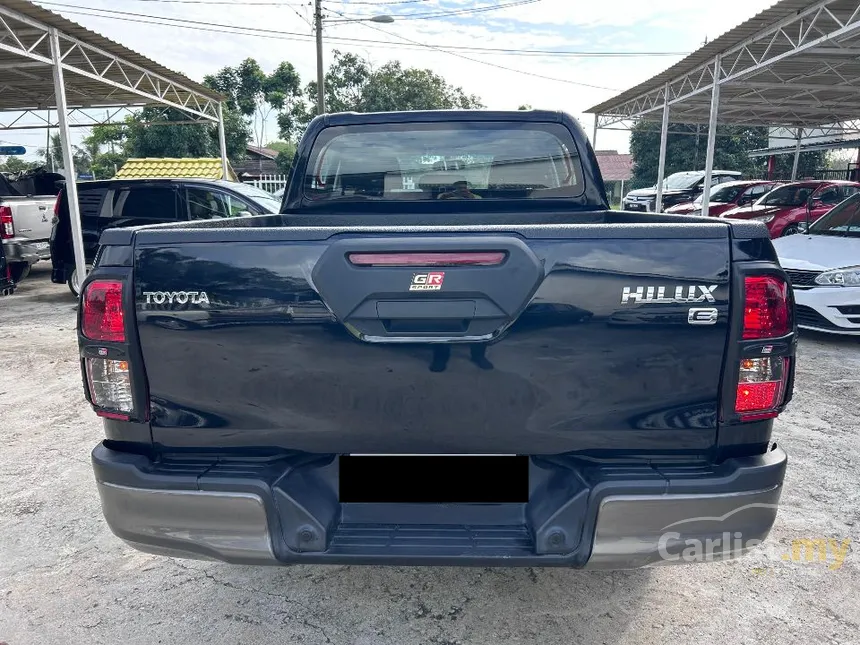 2024 Toyota Hilux E Dual Cab Pickup