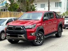 2023 Toyota Hilux 2.8 Rogue Dual Cab Pickup / GURANTEE / FSR / MIELAGE 54K /LEATHER SEAT / PUSH START / EASY ENTRY /NO OFF ROAD /