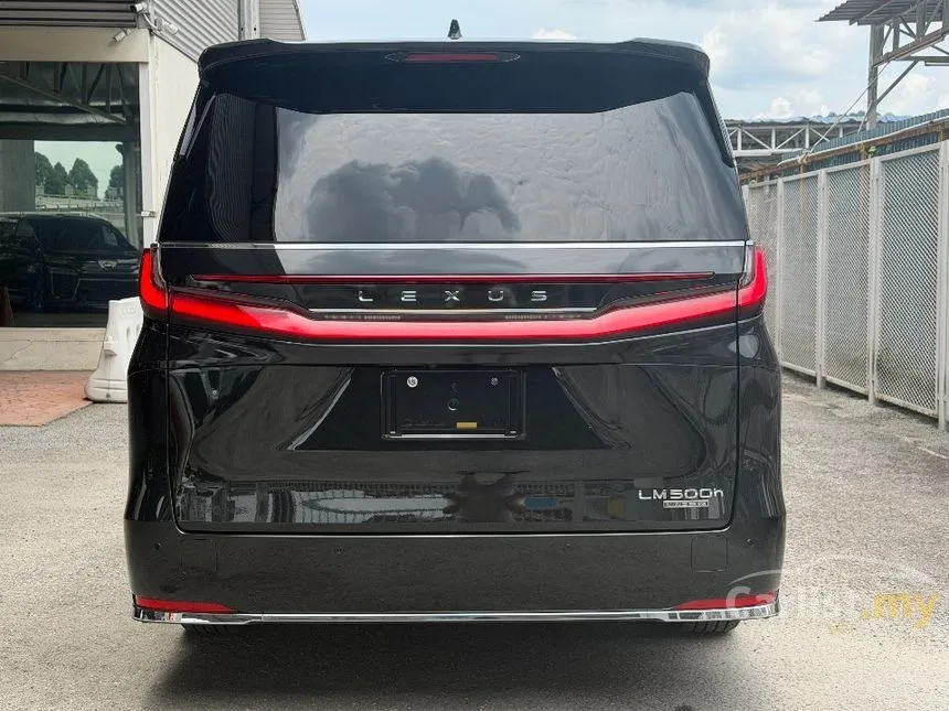 2024 Lexus LM 500h 4 Seater MPV