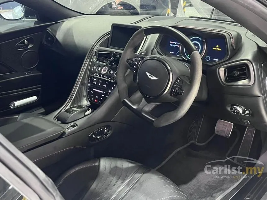 2018 Aston Martin DB11 V12 Coupe