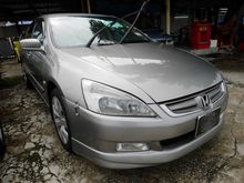 2004 Honda Accord 2.0 VTi Sedan -- BEST DEAL --